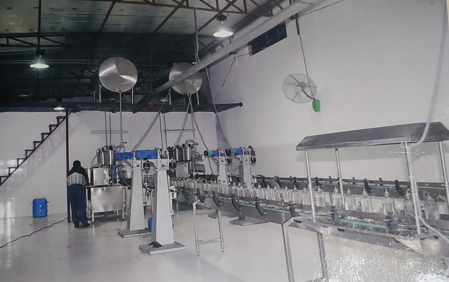 Conveyor system in factory